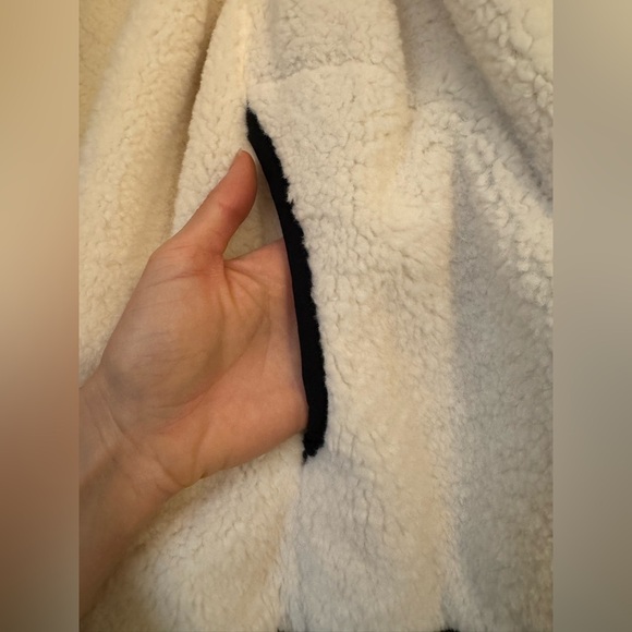 NWOT Uniqlo Women’s Pile Lined Fleece Quilted Reversible Jacket Black- M - Picture 9 of 10